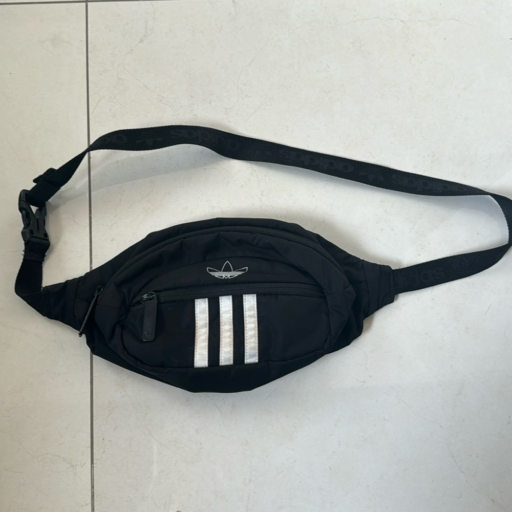 Adidas belt bag unisex